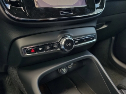 Volvo XC40 Ultra Black Edition B5 AWD 2026
