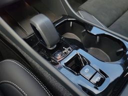 Volvo XC40 Ultra Black Edition B5 AWD 2026