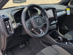Volvo XC40 Ultra Black Edition B5 AWD 2026