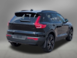 Volvo XC40 Ultra Black Edition B5 AWD 2026