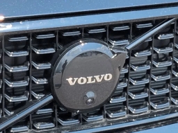 Volvo XC40 Ultra Black Edition B5 AWD 2026