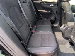 Volvo XC40 Ultra Black Edition B5 AWD 2026