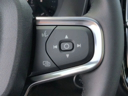 Volvo XC40 Ultra Black Edition B5 AWD 2026
