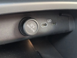 Volvo XC40 Ultra Black Edition B5 AWD 2026