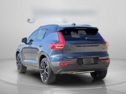 Volvo XC40 Ultra Black Edition B5 AWD 2026