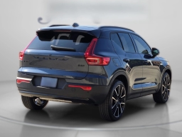 Volvo XC40 Ultra Black Edition B5 AWD 2026