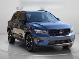 Volvo XC40 Ultra Black Edition B5 AWD 2026