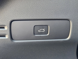 Volvo XC40 Ultra Black Edition B5 AWD 2026