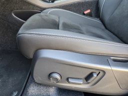 Volvo XC40 Ultra Black Edition B5 AWD 2026