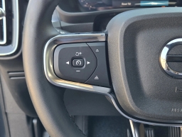 Volvo XC40 Ultra Black Edition B5 AWD 2026