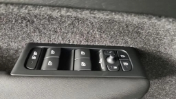 Volvo XC40 Ultra Black Edition B5 AWD 2026