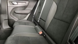 Volvo XC40 Ultra Black Edition B5 AWD 2026