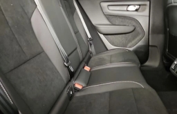 Volvo XC40 Ultra Black Edition B5 AWD 2026