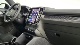 Volvo XC40 Ultra Black Edition B5 AWD 2026