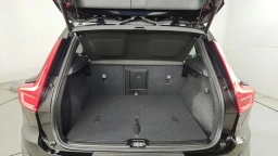 Volvo XC40 Ultra Black Edition B5 AWD 2026