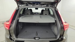 Volvo XC40 Ultra Black Edition B5 AWD 2026