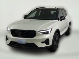 Volvo XC40 Ultra Black Edition B5 AWD 2026