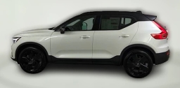Volvo XC40 Ultra Black Edition B5 AWD 2026