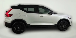 Volvo XC40 Ultra Black Edition B5 AWD 2026