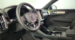 Volvo XC40 Ultra Black Edition B5 AWD 2026