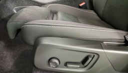 Volvo XC40 Ultra Black Edition B5 AWD 2026
