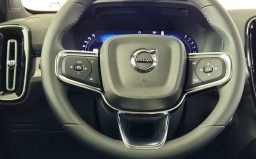 Volvo XC40 Ultra Black Edition B5 AWD 2026