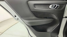 Volvo XC40 Ultra Black Edition B5 AWD 2026