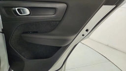 Volvo XC40 Ultra Black Edition B5 AWD 2026