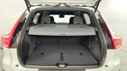 Volvo XC40 Ultra Black Edition B5 AWD 2026