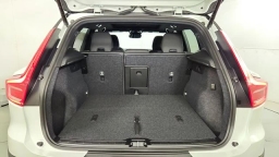 Volvo XC40 Ultra Black Edition B5 AWD 2026