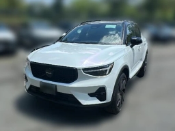Volvo XC40 Ultra Black Edition B5 AWD 2026