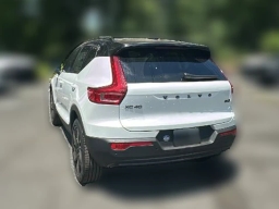 Volvo XC40 Ultra Black Edition B5 AWD 2026