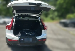 Volvo XC40 Ultra Black Edition B5 AWD 2026