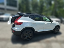 Volvo XC40 Ultra Black Edition B5 AWD 2026