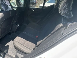 Volvo XC40 Ultra Black Edition B5 AWD 2026