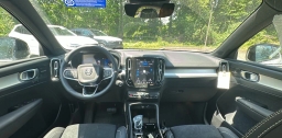 Volvo XC40 Ultra Black Edition B5 AWD 2026