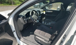 Volvo XC40 Ultra Black Edition B5 AWD 2026
