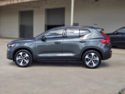 Volvo XC40 Core B5 AWD 2026