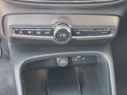 Volvo XC40 Core B5 AWD 2026