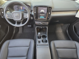 Volvo XC40 Core B5 AWD 2026