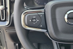 Volvo XC40 Core B5 AWD 2026