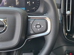 Volvo XC40 Core B5 AWD 2026
