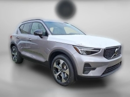 Volvo XC40 Core B5 AWD 2026