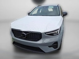 Volvo XC40 Core B5 AWD 2026