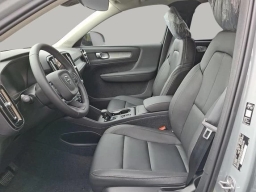 Volvo XC40 Core B5 AWD 2026