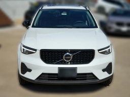 Volvo XC40 Core B5 AWD 2026