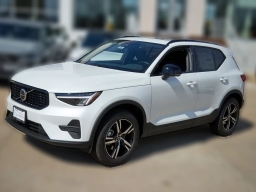 Volvo XC40 Core B5 AWD 2026