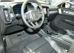 Volvo XC40 Core B5 AWD 2026