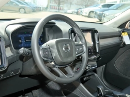 Volvo XC40 Core B5 AWD 2026