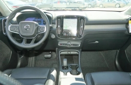 Volvo XC40 Core B5 AWD 2026